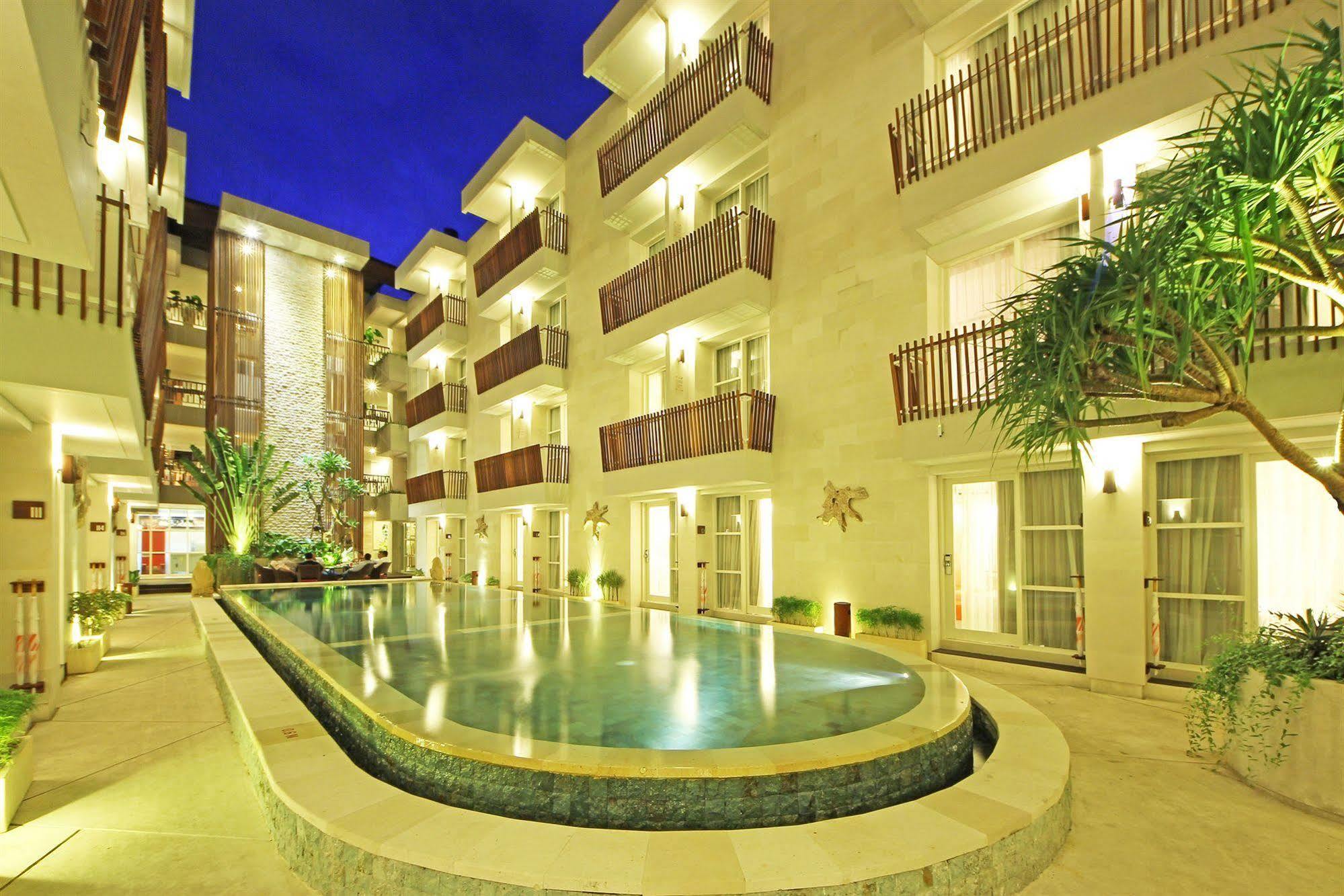 Holiday Inn Express Bali Sunset Road By Ihg Kuta Lombok Buitenkant foto