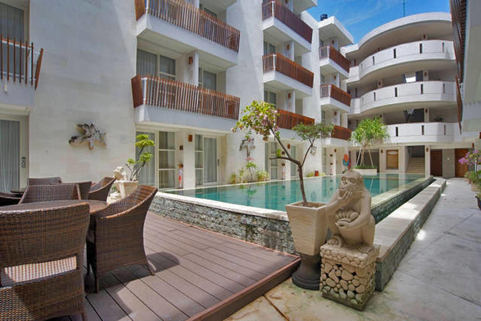 Holiday Inn Express Bali Sunset Road By Ihg Kuta Lombok Buitenkant foto