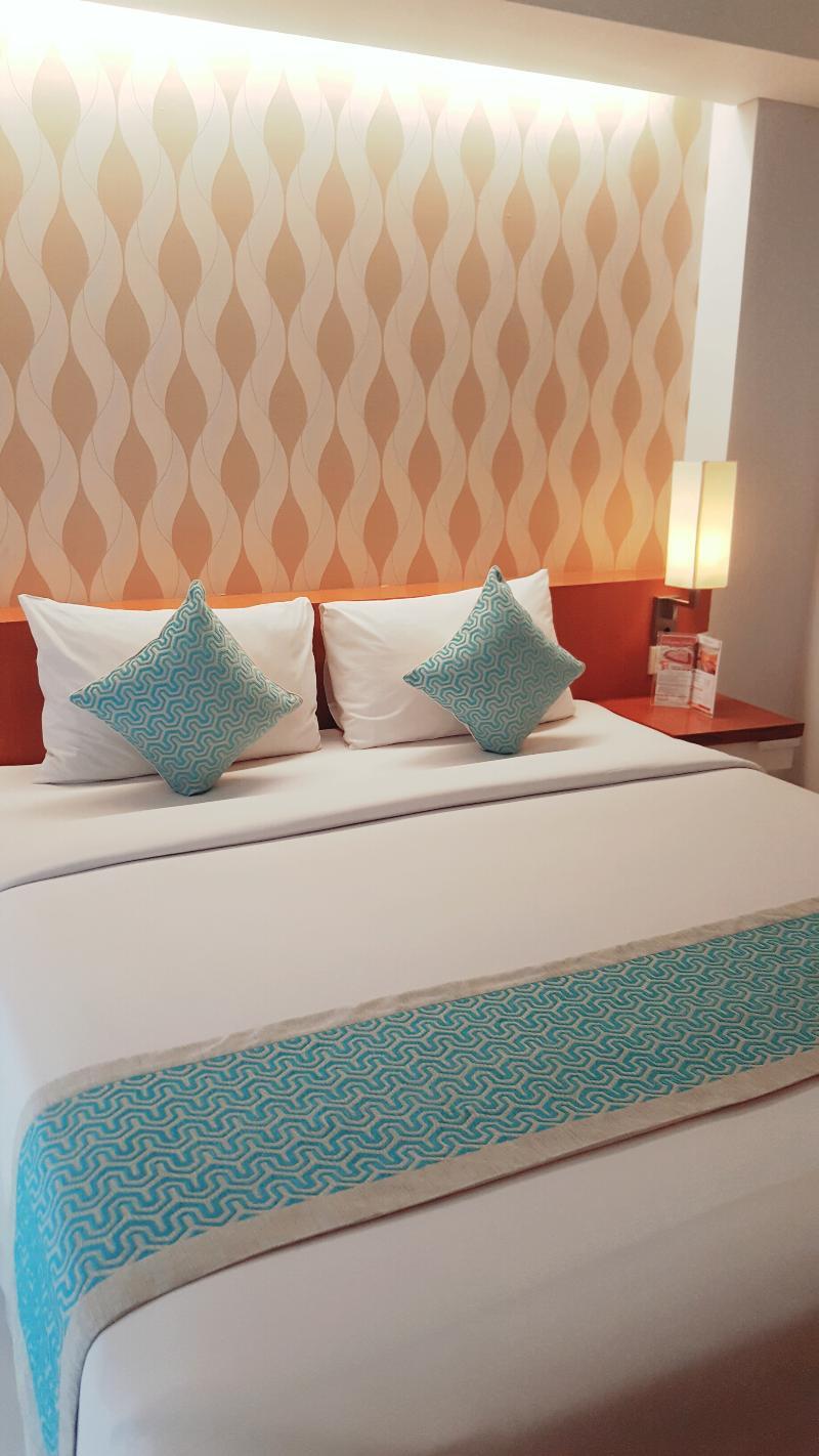 Holiday Inn Express Bali Sunset Road By Ihg Kuta Lombok Buitenkant foto